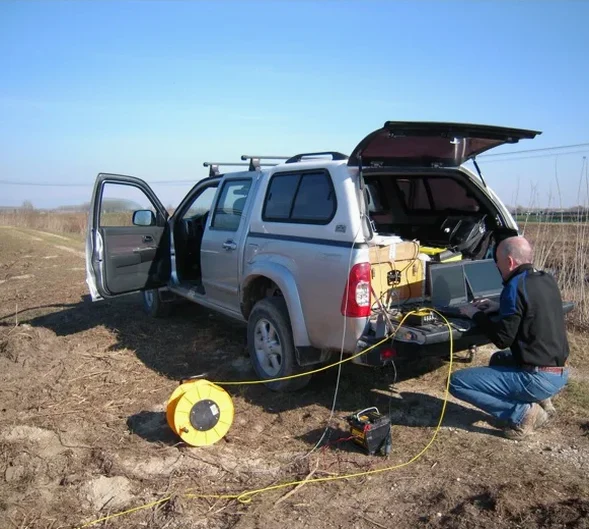 Seismic Tomography Surveys in Celbridge: Refraction and Reflection for Site Characterisation